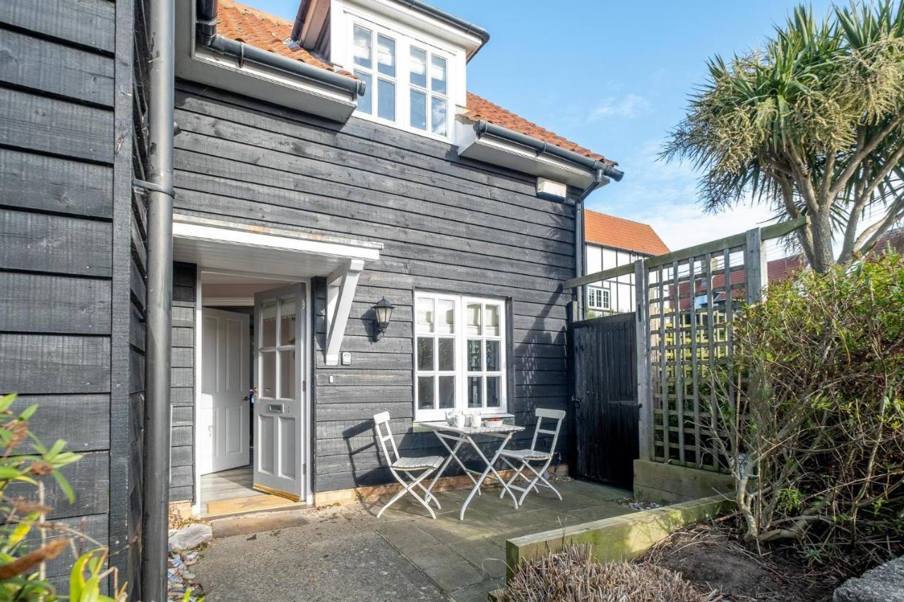 1 Sanctuary Court - Aldeburgh Coastal Cottages Thorpeness Exterior foto